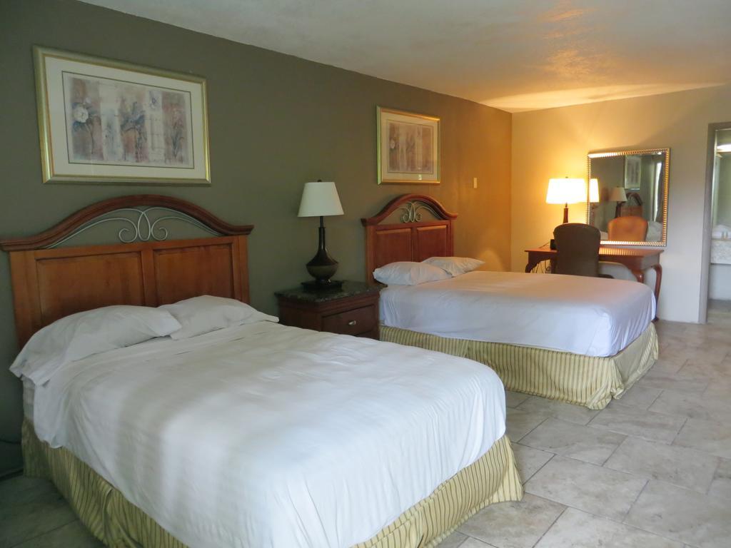 Ambassador Hotel オーランド エクステリア 写真